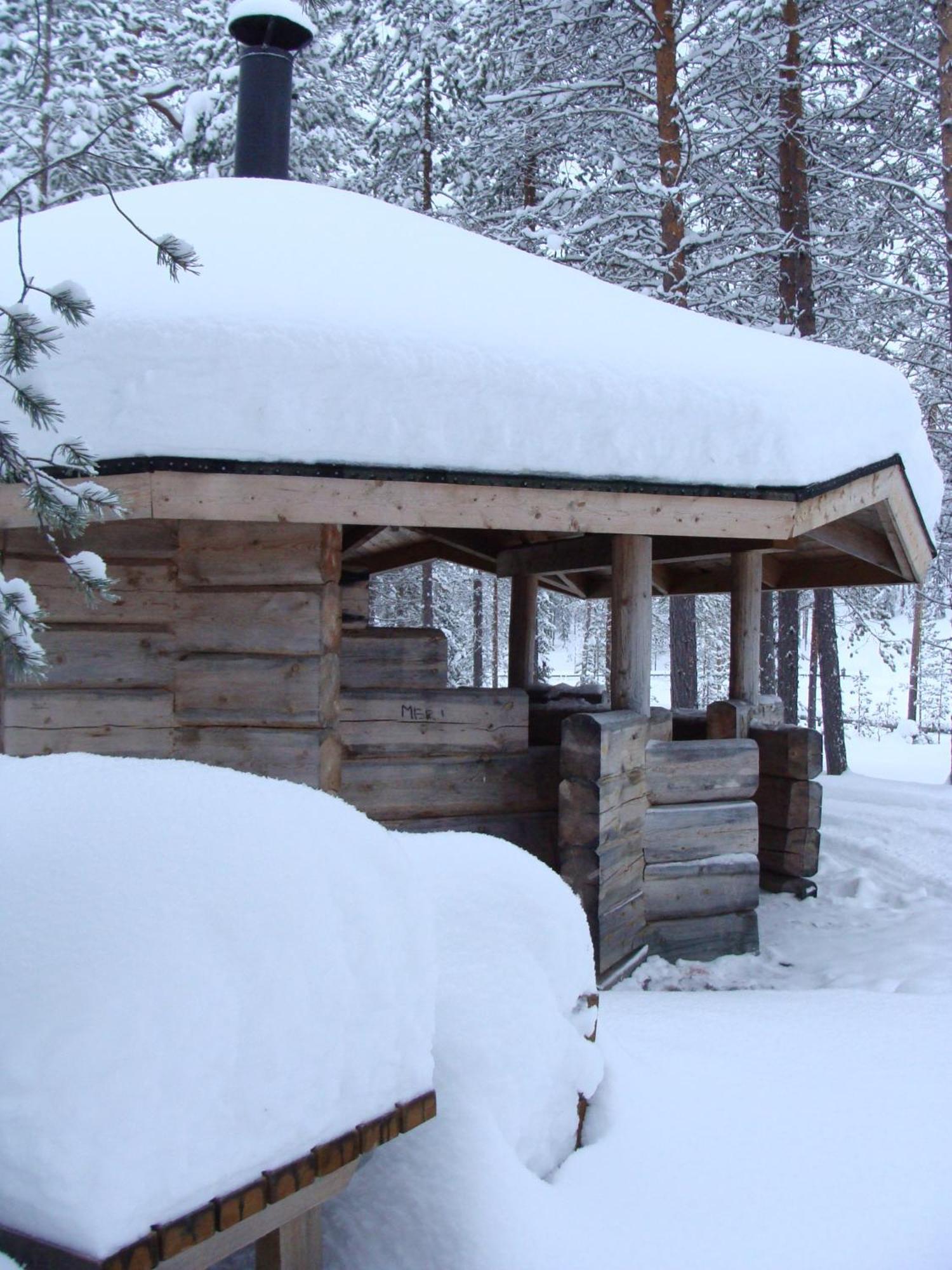 Sallainen Panvillage Екстер'єр фото